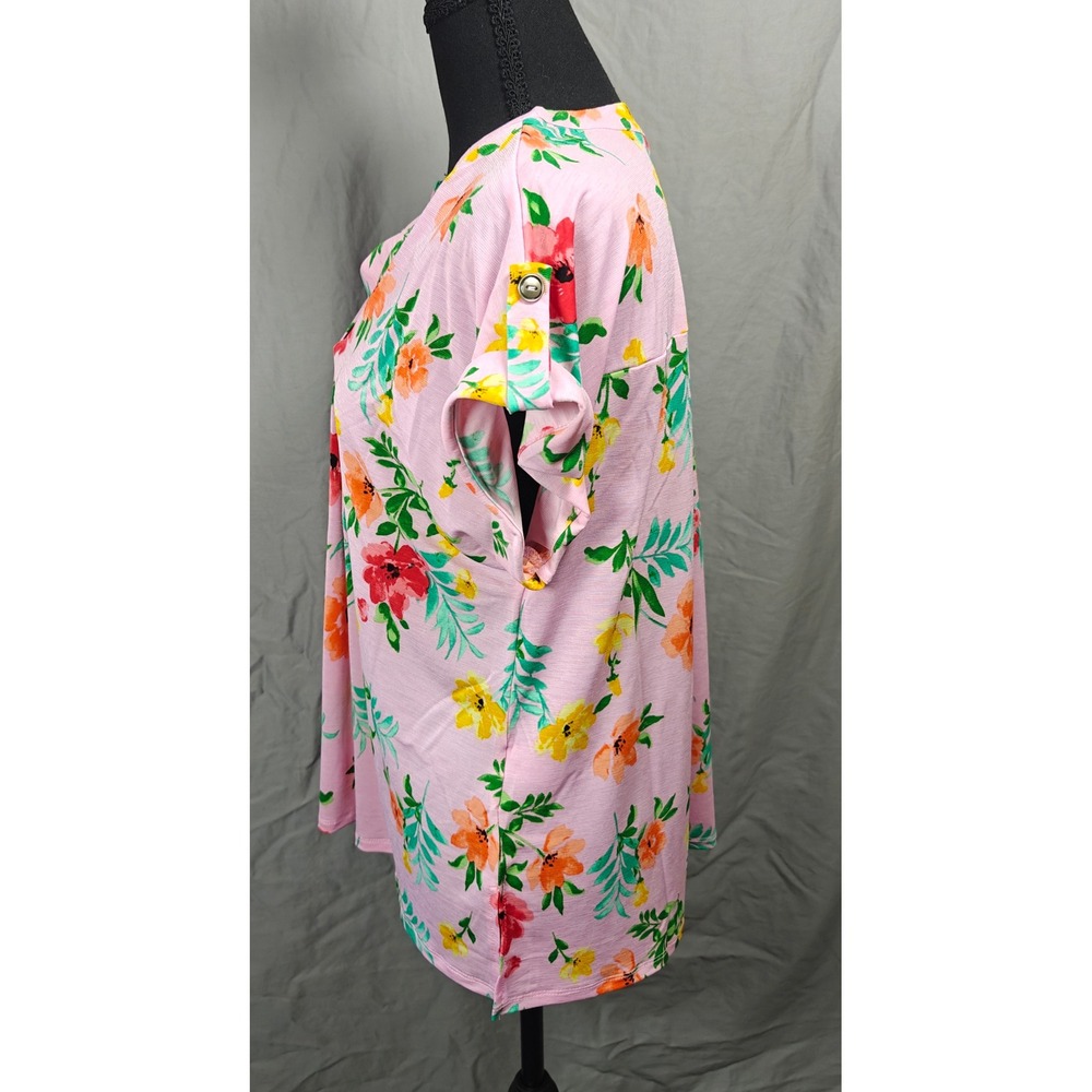 Dear Scarlett Lizzie Short Sleeve Wrinkle Free Floral Pink Split V-Neck Top Med - Picture 3 of 12